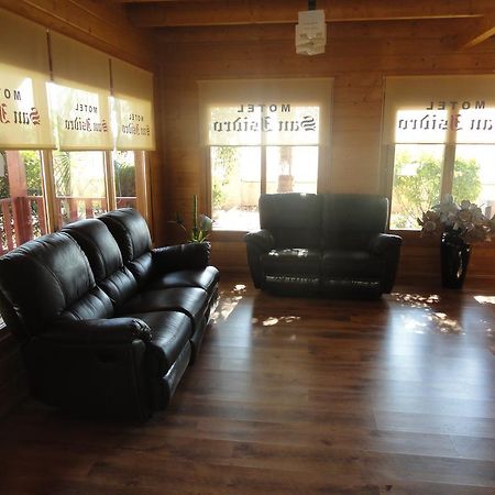 Motel San Isidro Villarrubio Екстер'єр фото