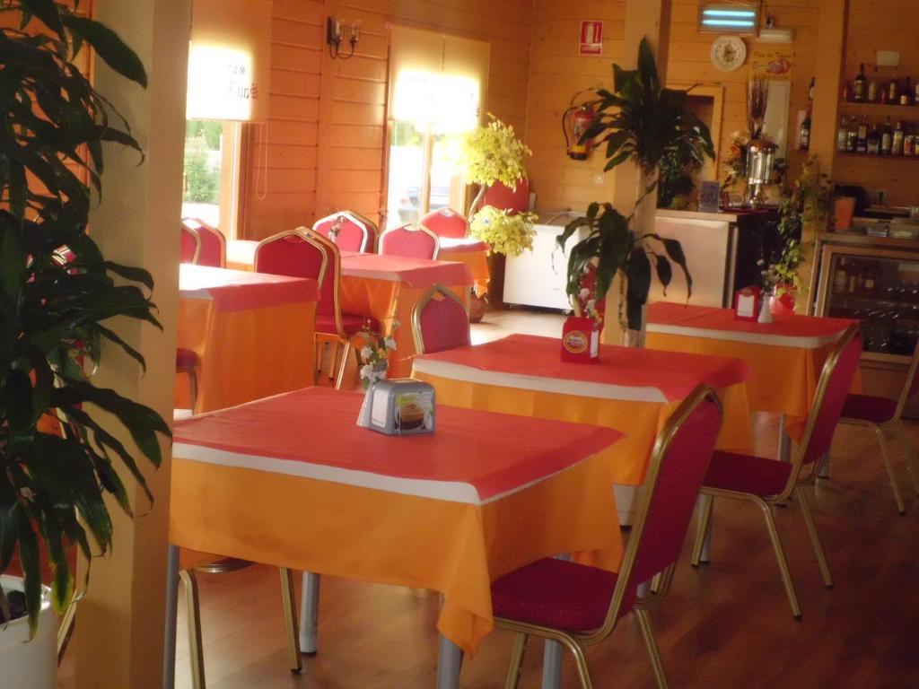 Motel San Isidro Villarrubio Екстер'єр фото