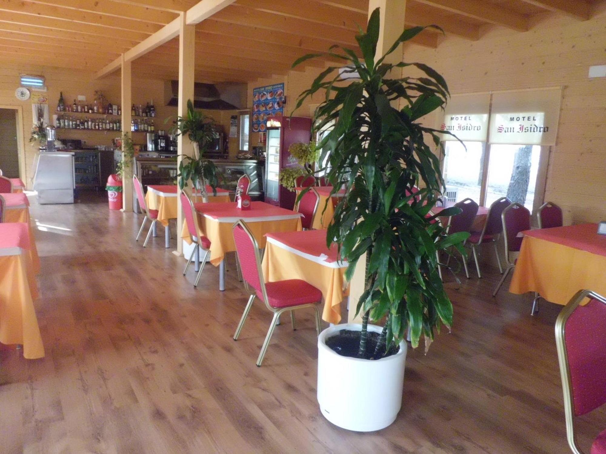 Motel San Isidro Villarrubio Екстер'єр фото