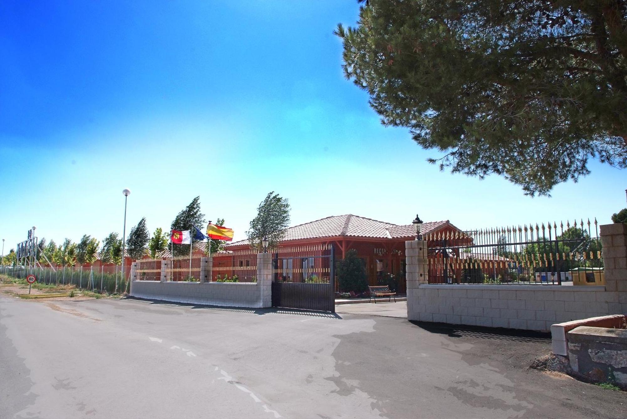 Motel San Isidro Villarrubio Екстер'єр фото